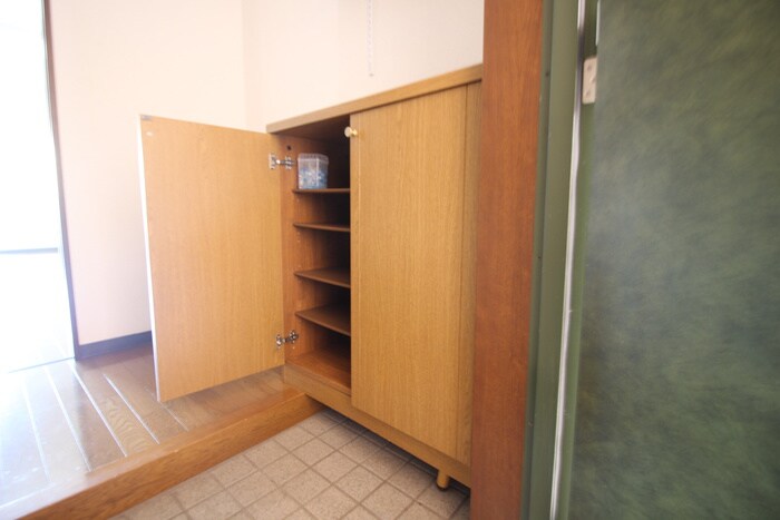 物件内観写真18　(靴箱)