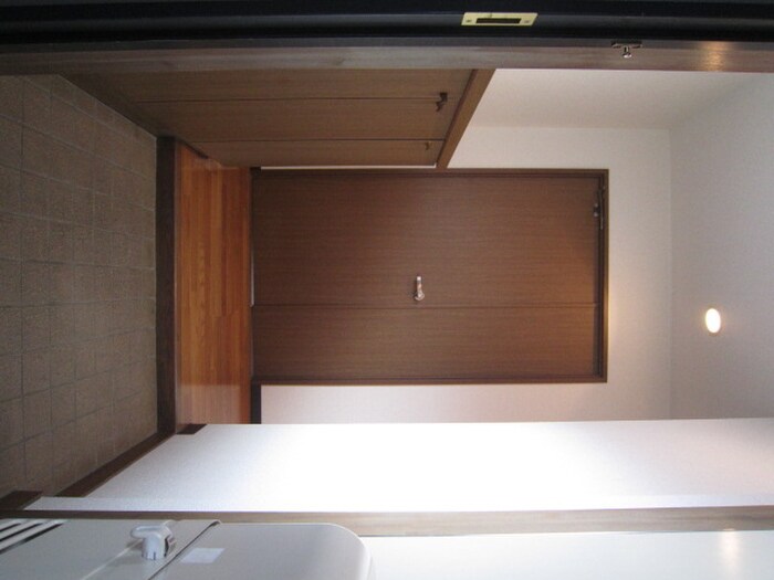 物件内観写真7　(玄関)