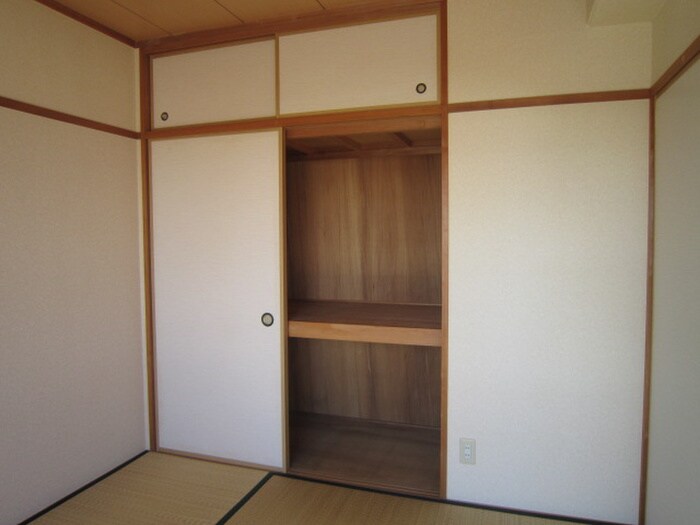 物件内観写真16　(収納)