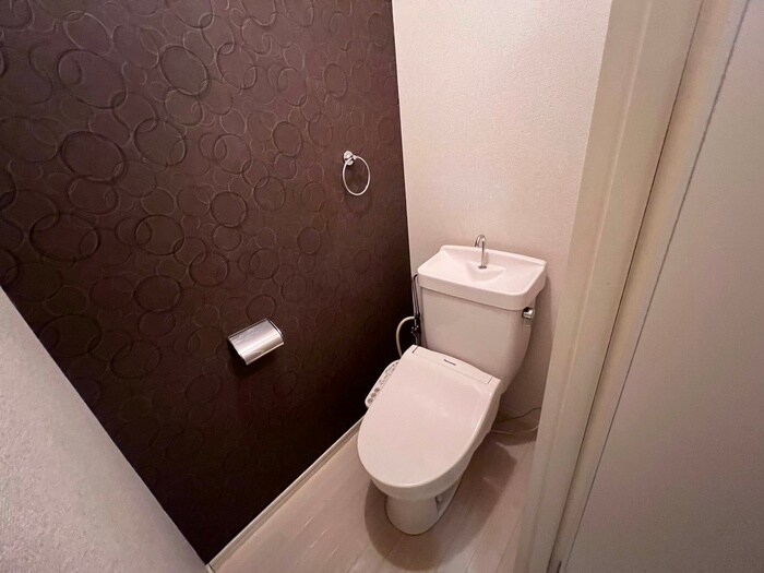 物件内観写真12　(トイレ)