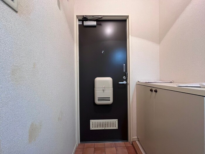 物件内観写真18　(玄関)
