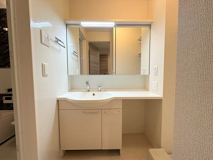 物件内観写真11　(洗面)