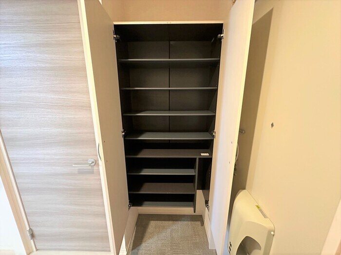 物件内観写真15　(靴箱)