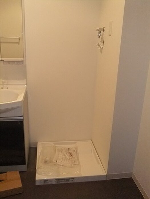 物件内観写真14　(洗濯機置場)