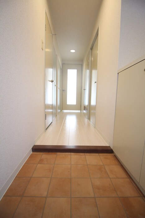 物件内観写真15　(玄関)