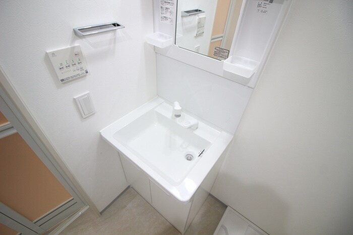 物件内観写真15　(洗面)