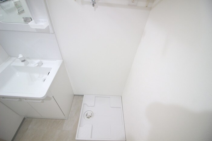 物件内観写真16　(洗濯機置場)