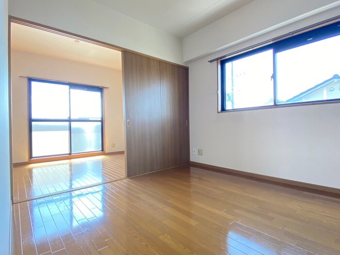 物件内観写真9　(居室)