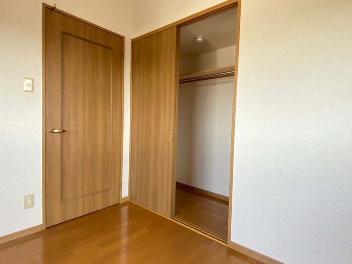 物件内観写真10　(収納)