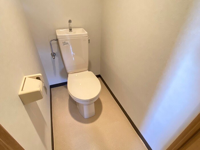 物件内観写真14　(トイレ)