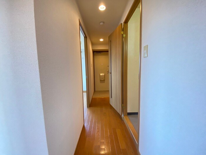 物件内観写真18　(廊下)