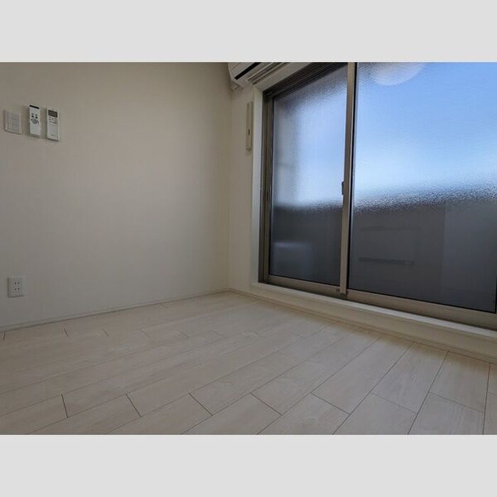 物件内観写真4　(居室)