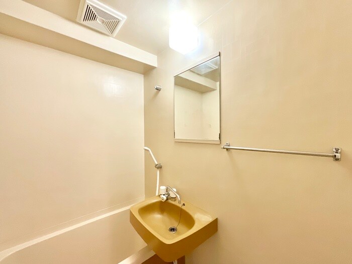 物件内観写真13　(洗面)