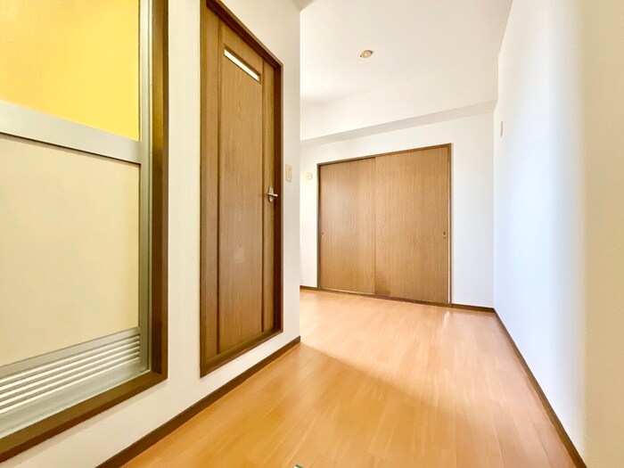 物件内観写真16　(廊下)