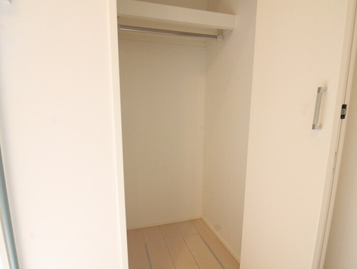 物件内観写真10　(収納)