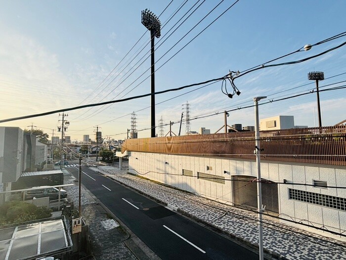 物件内観写真22　(室内からの展望)