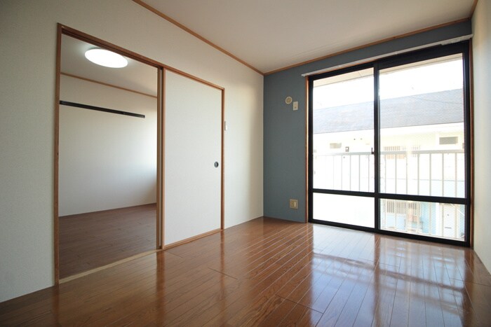 物件内観写真9　(居室)