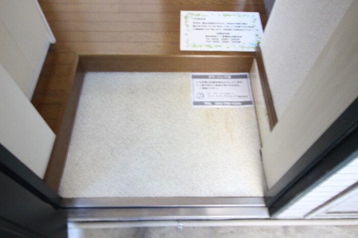 物件内観写真7　(玄関)