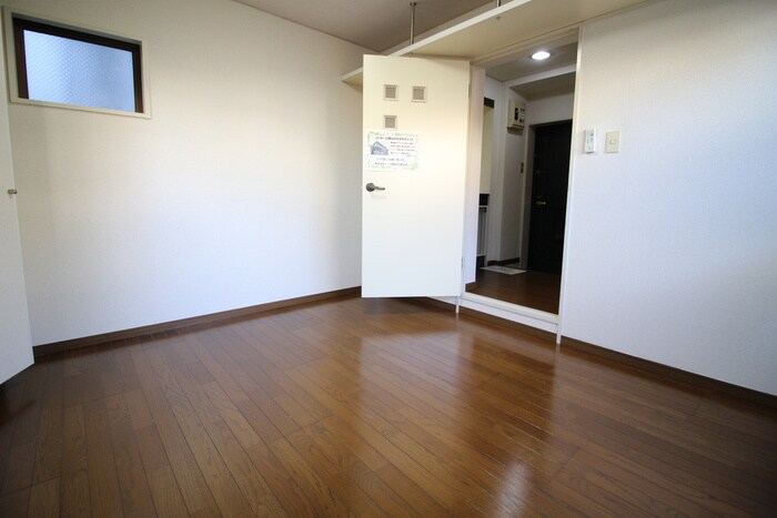 物件内観写真18　(居室)