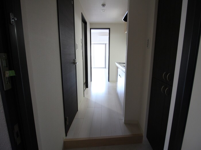 物件内観写真19　(廊下)