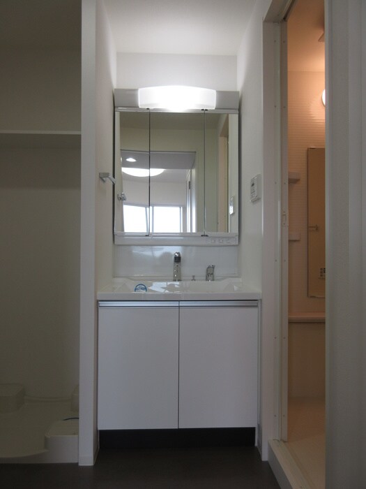 物件内観写真10　(洗面)