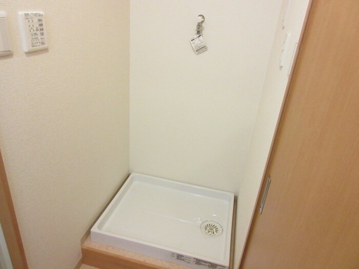 物件内観写真19　(洗濯機置場)