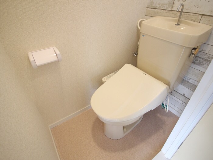 物件内観写真13　(トイレ)