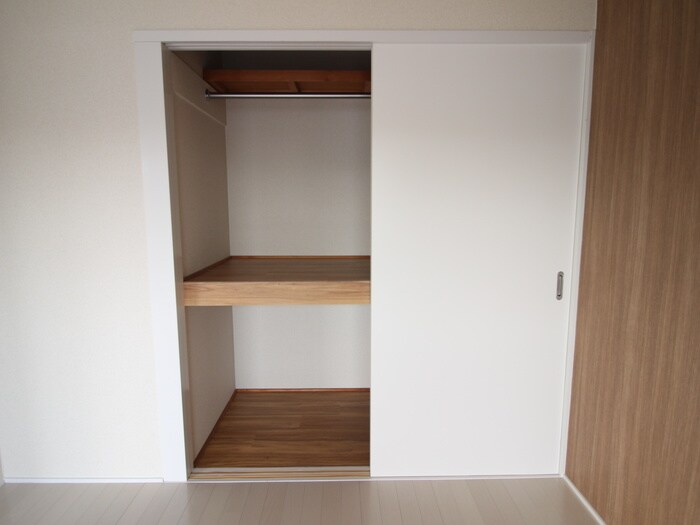 物件内観写真15　(収納)