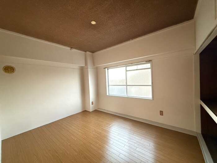 物件内観写真3　(居室)