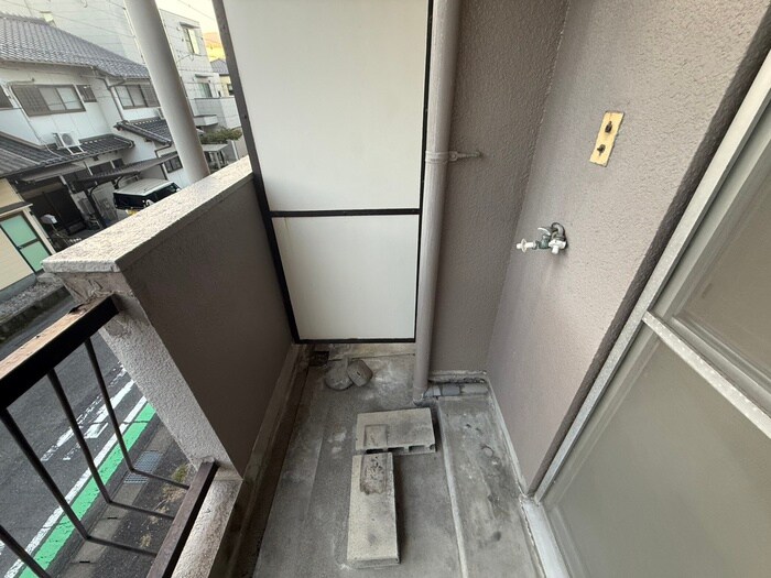 物件内観写真9　(洗濯機置場)