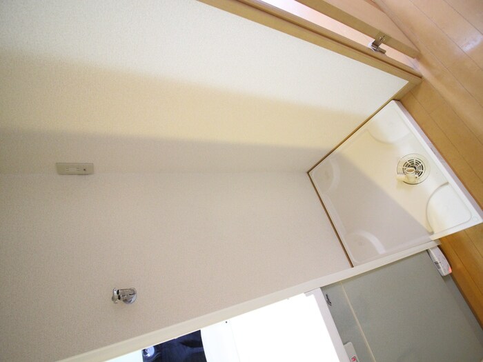 物件内観写真11　(洗濯機置場)