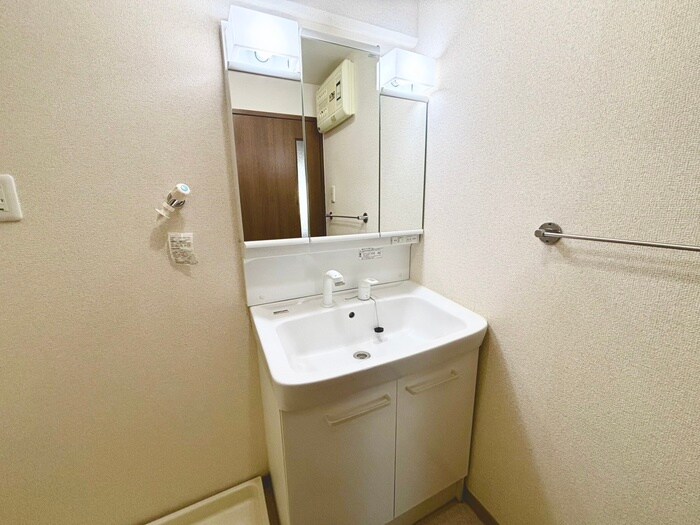 物件内観写真12　(洗面)