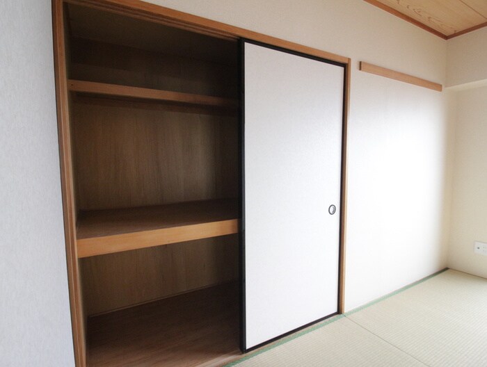 物件内観写真18　(収納)