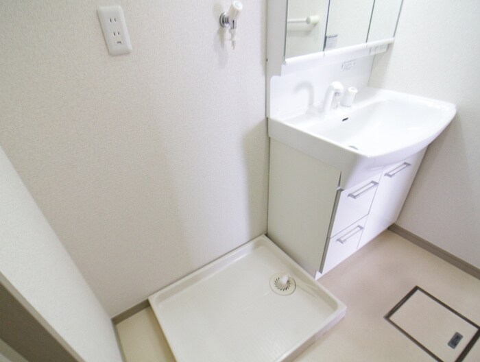 物件内観写真20　(洗濯機置場)