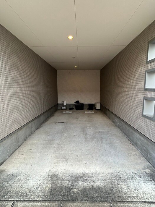 物件外観写真3　(駐車場)