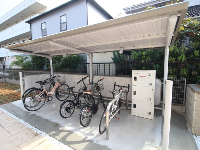物件外観写真5　(駐輪場)