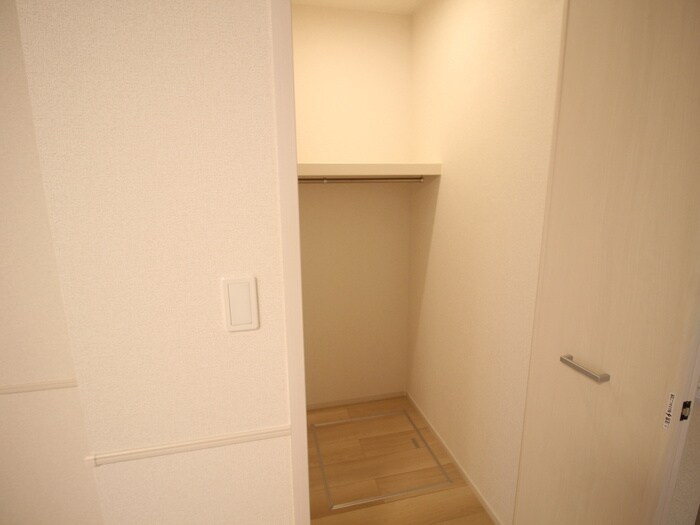 物件内観写真10　(収納)
