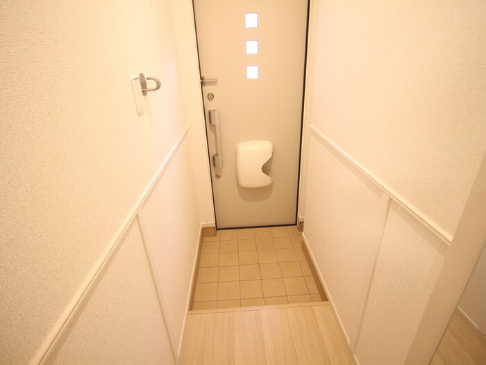 物件内観写真20　(玄関)