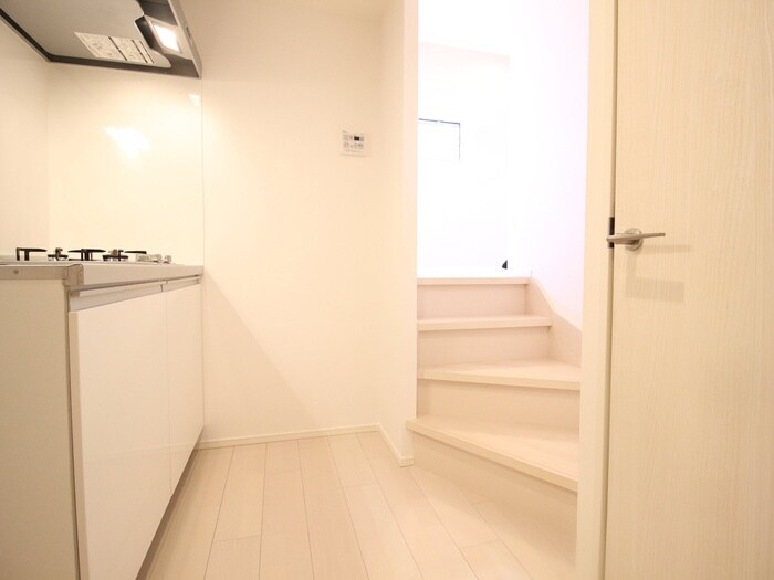 物件内観写真11　(廊下)