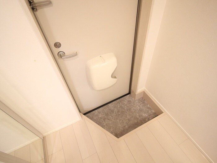 物件内観写真15　(玄関)