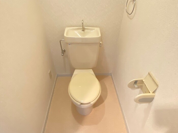 物件内観写真13　(トイレ)