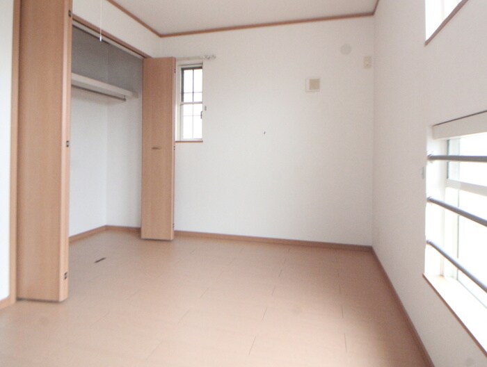 物件内観写真8　(居室)