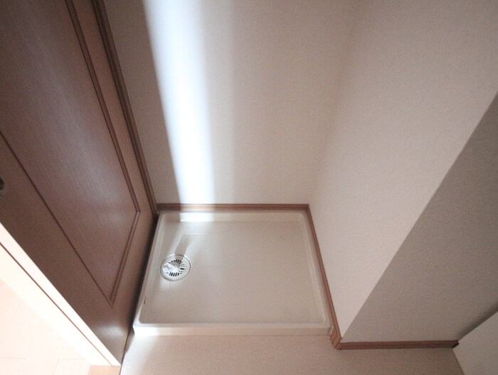 物件内観写真11　(洗濯機置場)