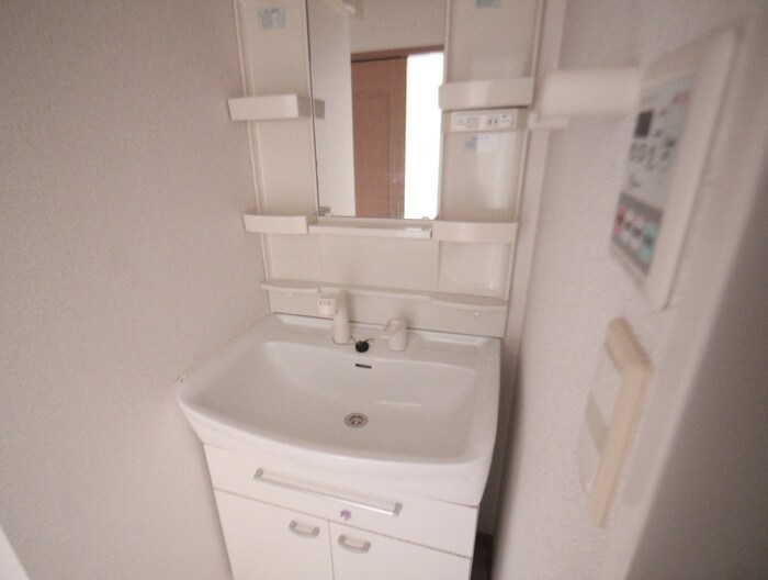 物件内観写真12　(洗面)