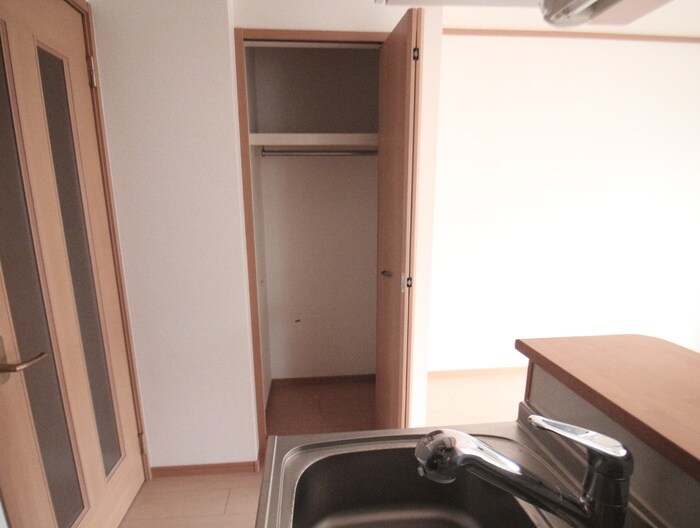 物件内観写真15　(収納)