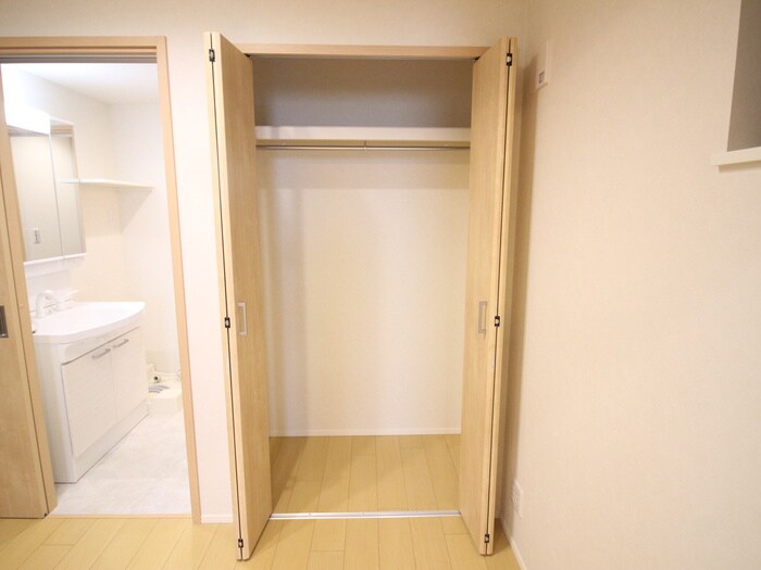 物件内観写真10　(収納)