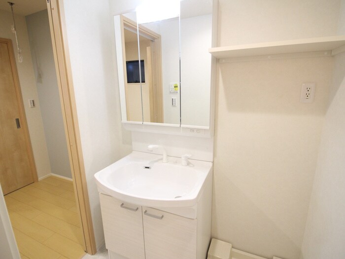 物件内観写真12　(洗面)