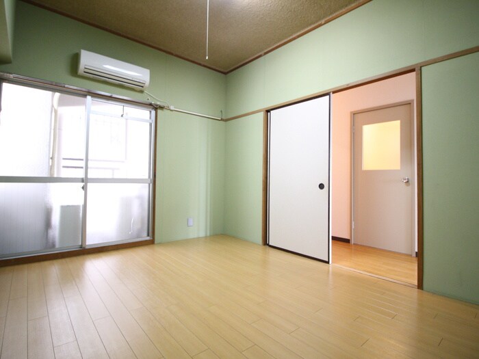 小玉ビルの居室