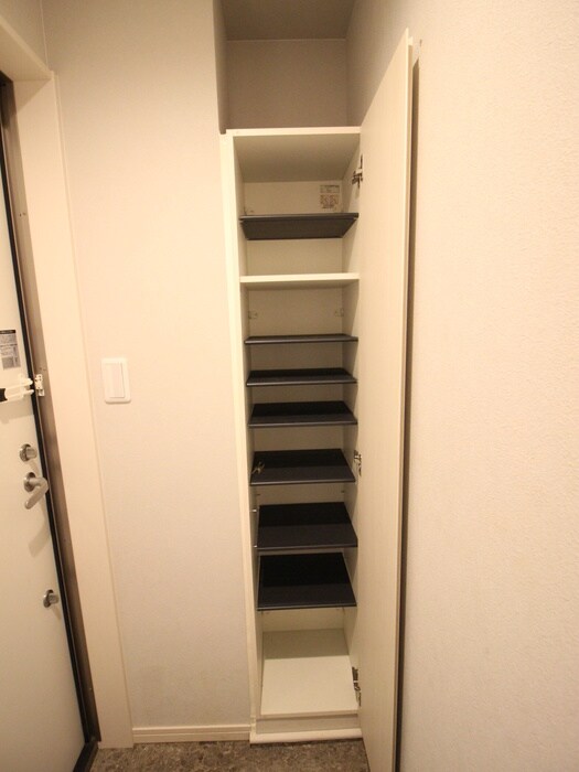 物件内観写真8　(収納)