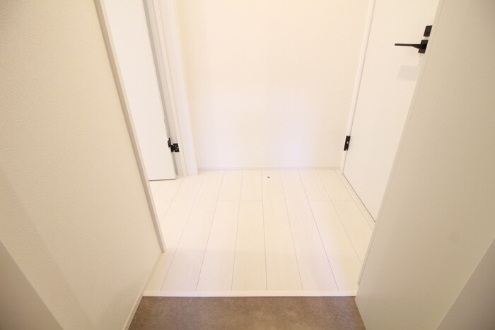物件内観写真17　(玄関)
